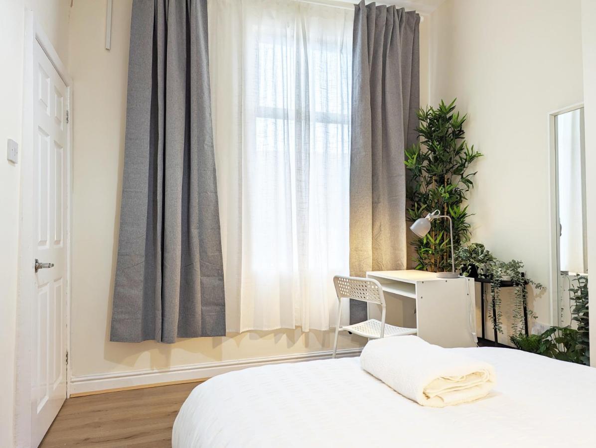 Guest Rooms In Anfiled Near Stadium, Free Parking Liverpool Luaran gambar